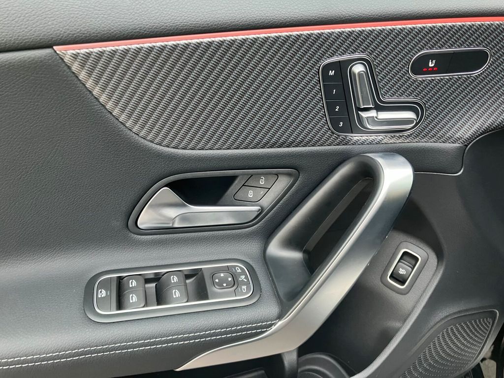 Mercedes-Benz A 200 2024