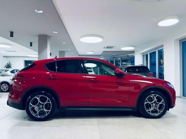 Alfa Romeo Stelvio 2021