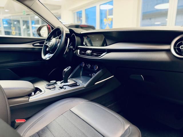 Alfa Romeo Stelvio 2021