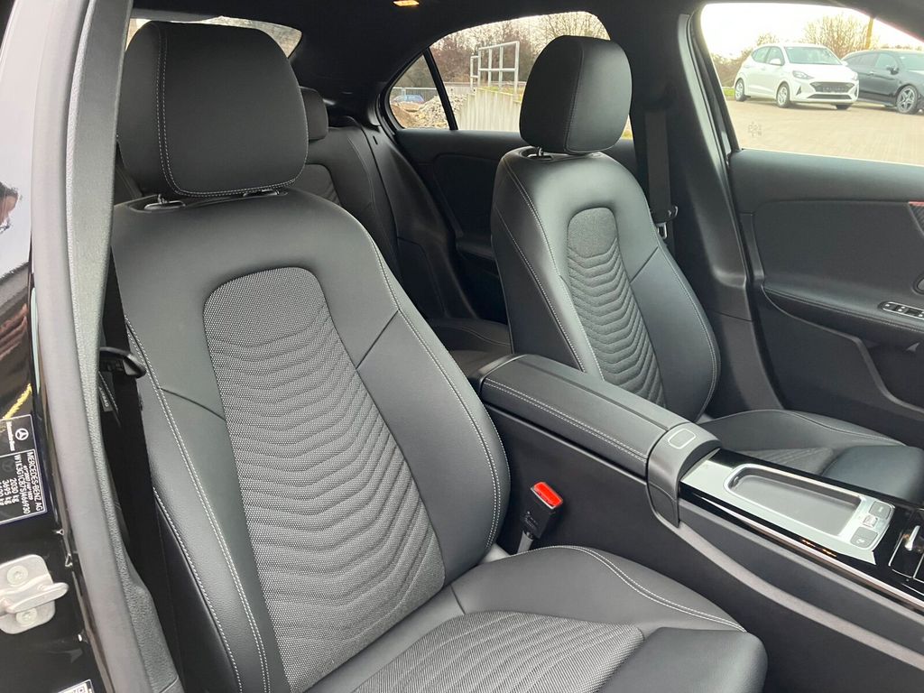 Mercedes-Benz A 200 2024