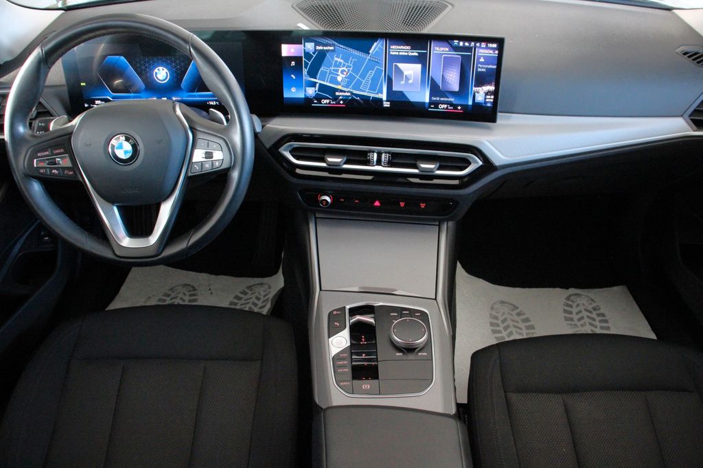 BMW 318 2022
