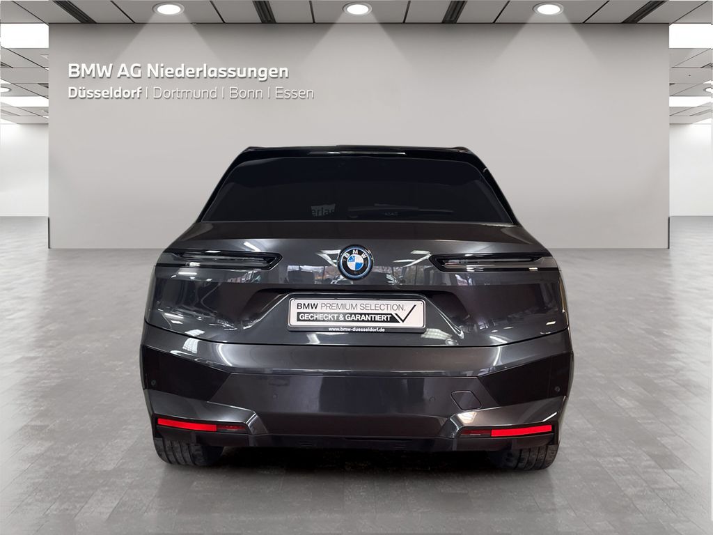 BMW iX 2022