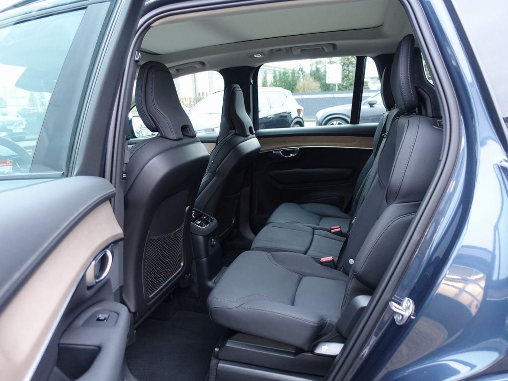 Volvo XC90 2025