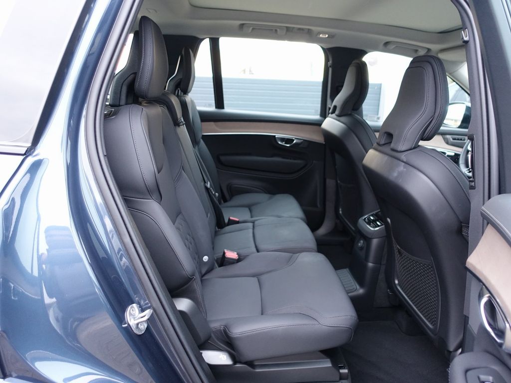 Volvo XC90 2025