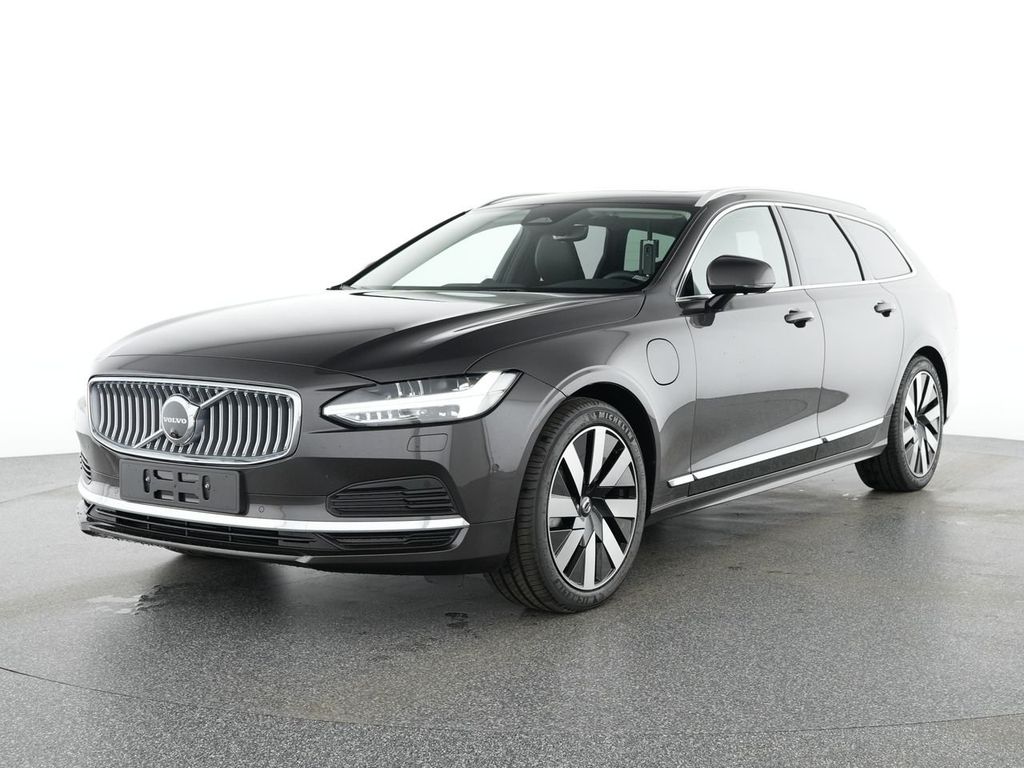 Volvo V90 2025