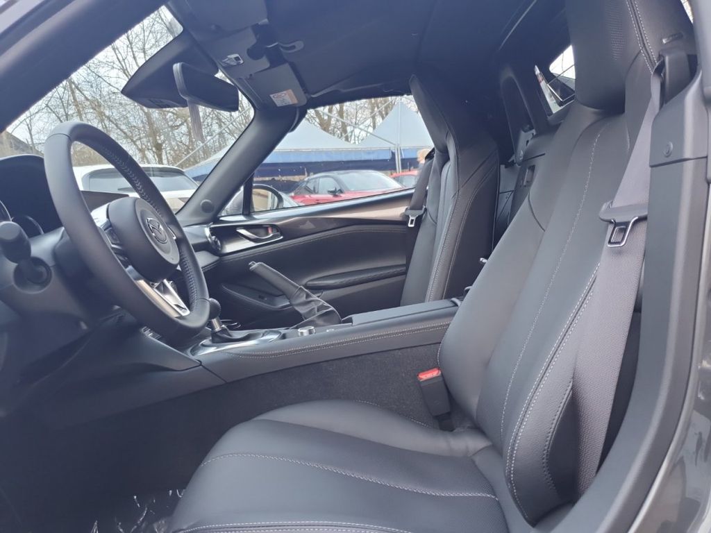 Mazda MX-5 2025