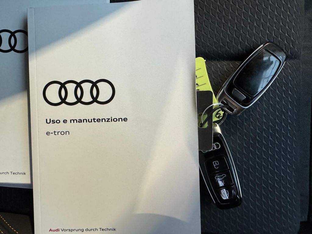 Audi e-tron 2022
