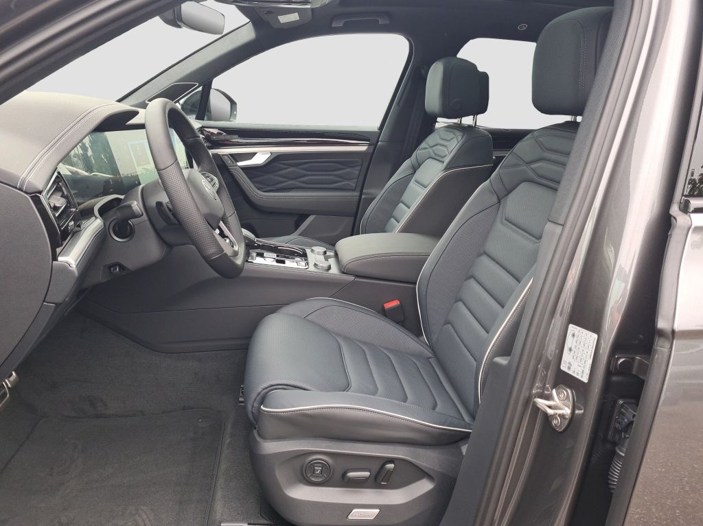 Volkswagen Touareg 2025