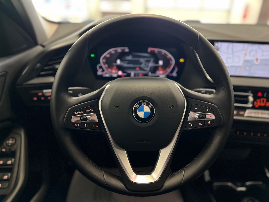 BMW 118 2022