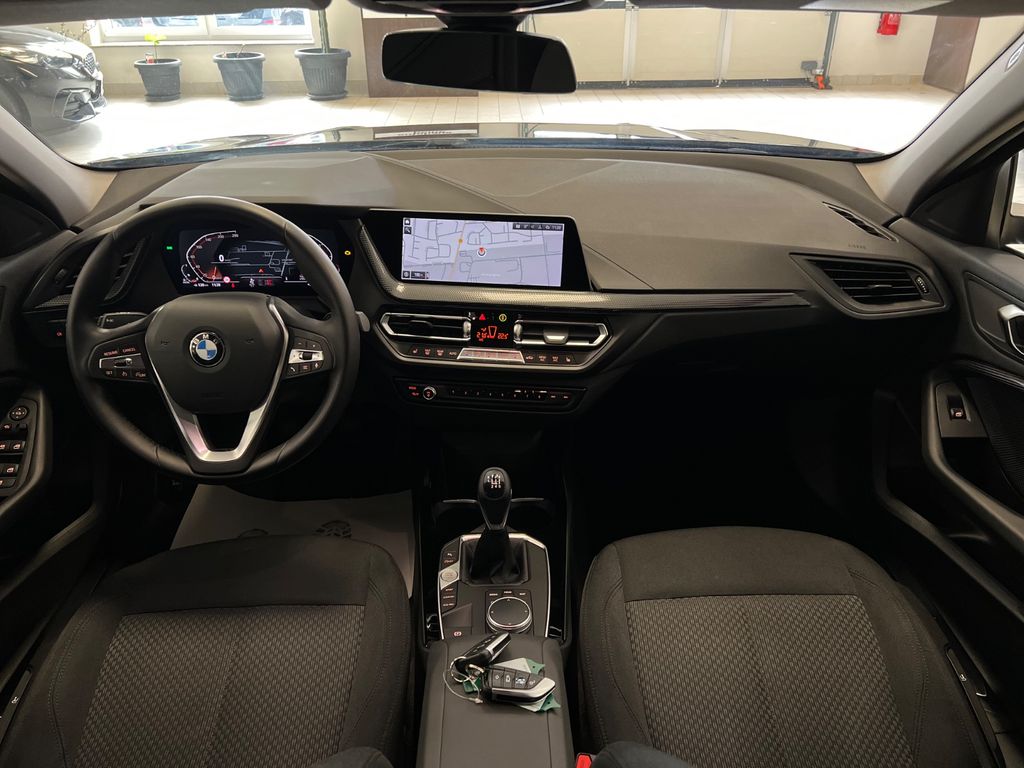 BMW 118 2022