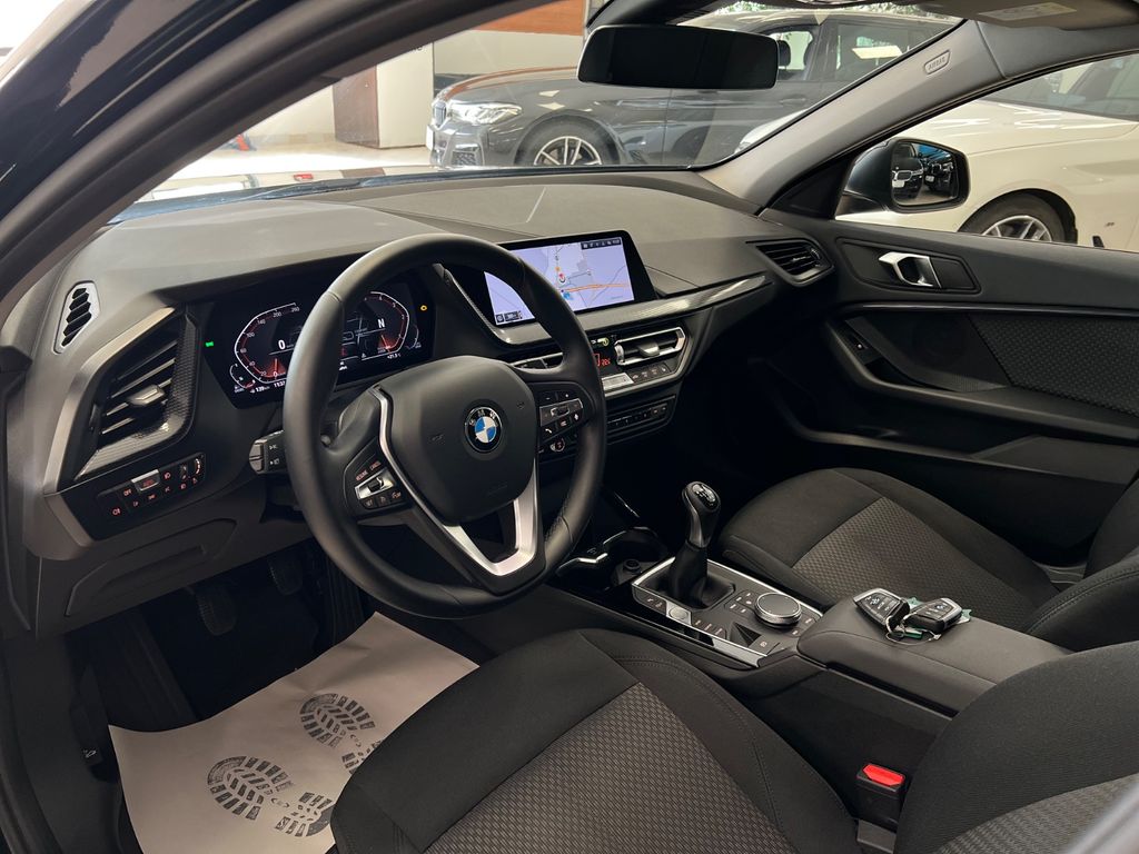 BMW 118 2022