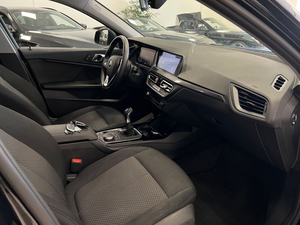 BMW 118 2022