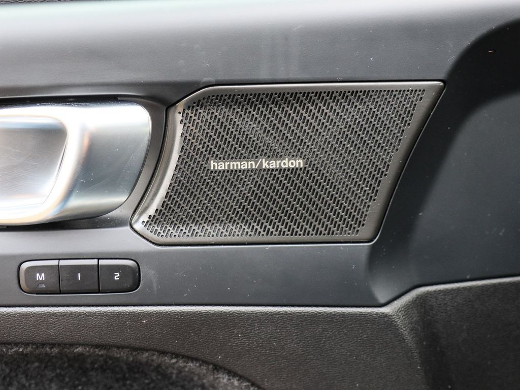 Volvo XC40 2023