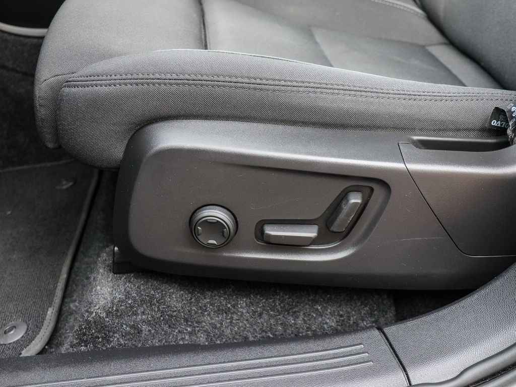 Volvo XC40 2023
