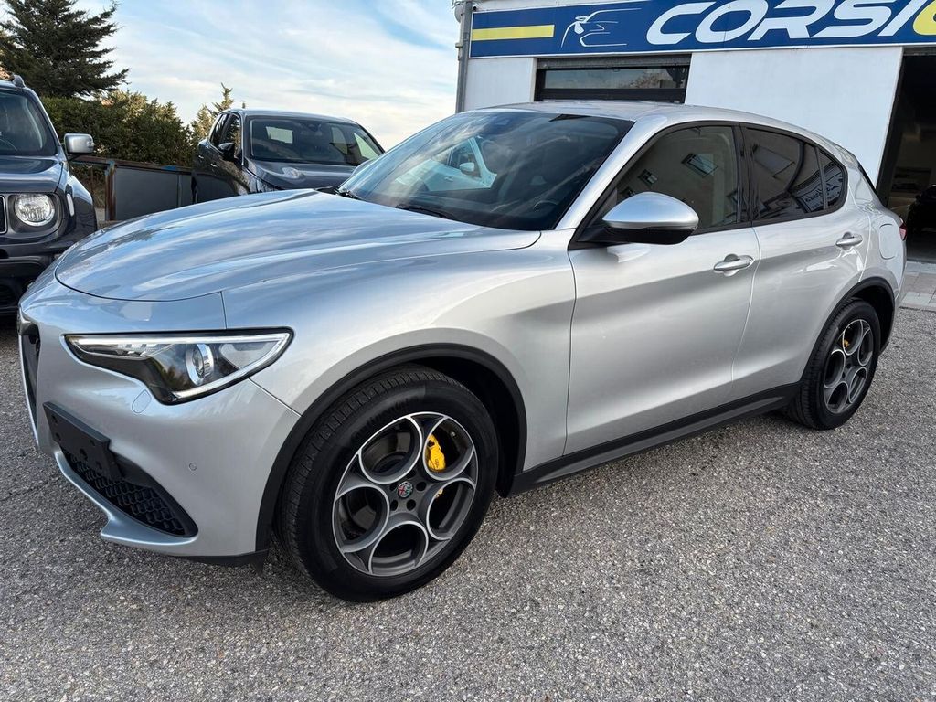 Alfa Romeo Stelvio 2021