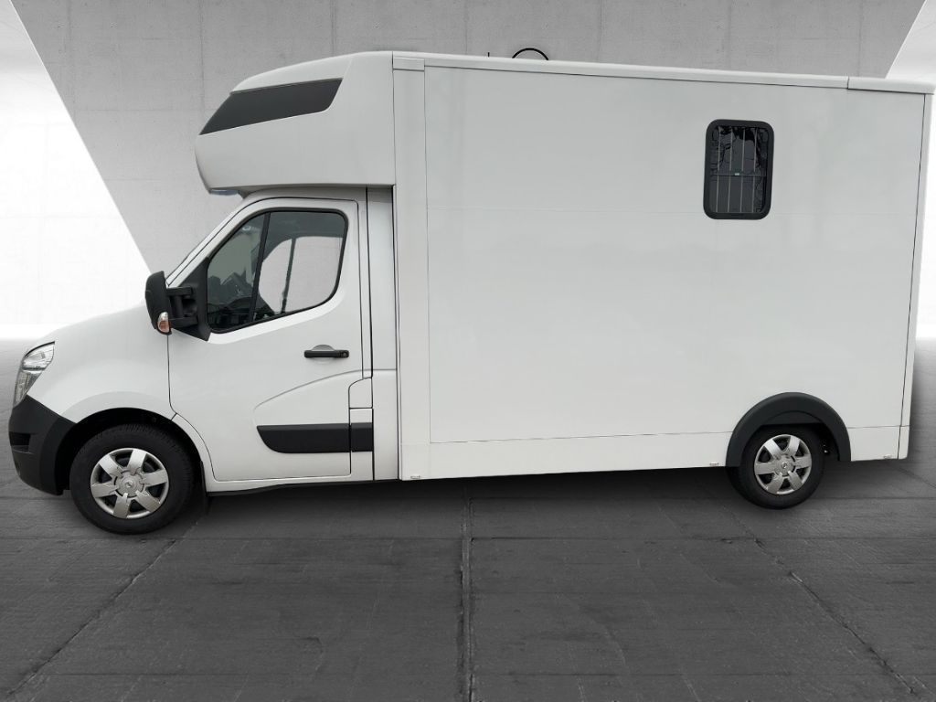 Nissan Interstar