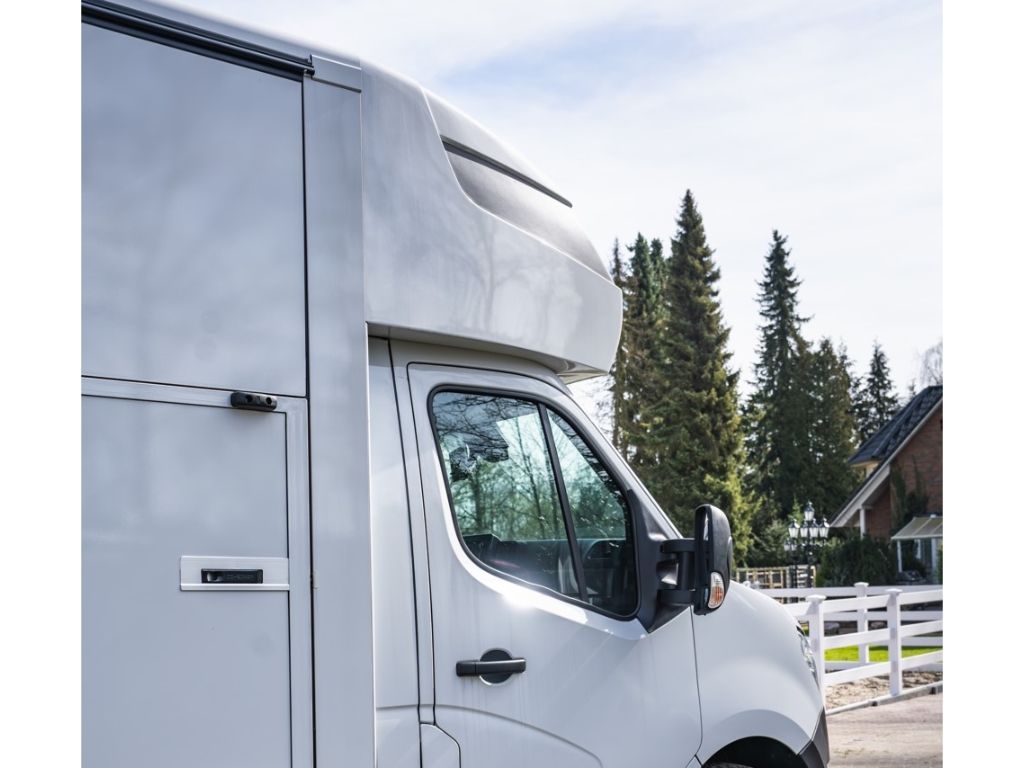 Nissan Interstar