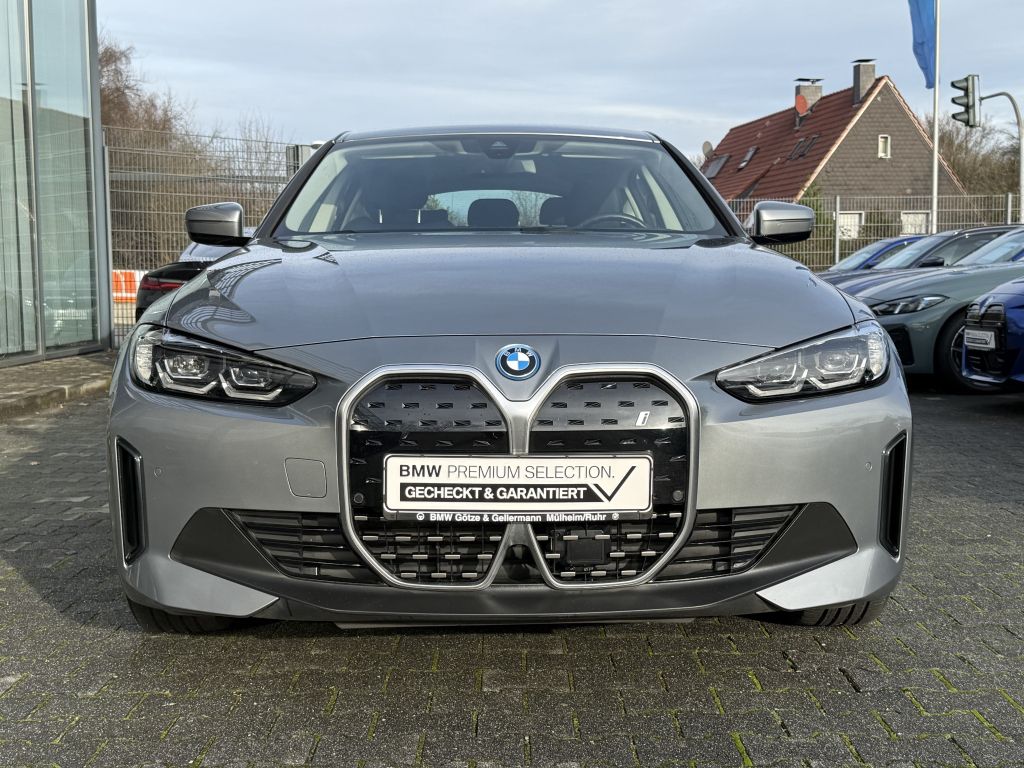 BMW i4 2023