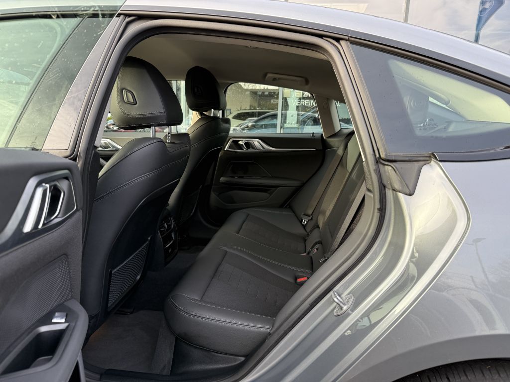 BMW i4 2023