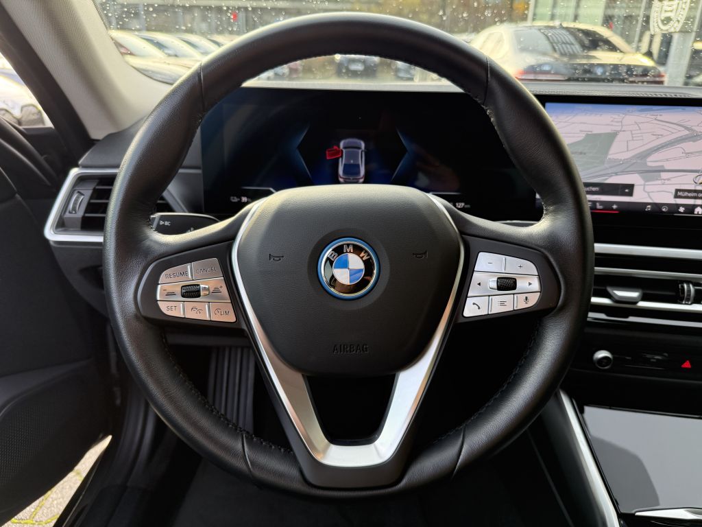 BMW i4 2023