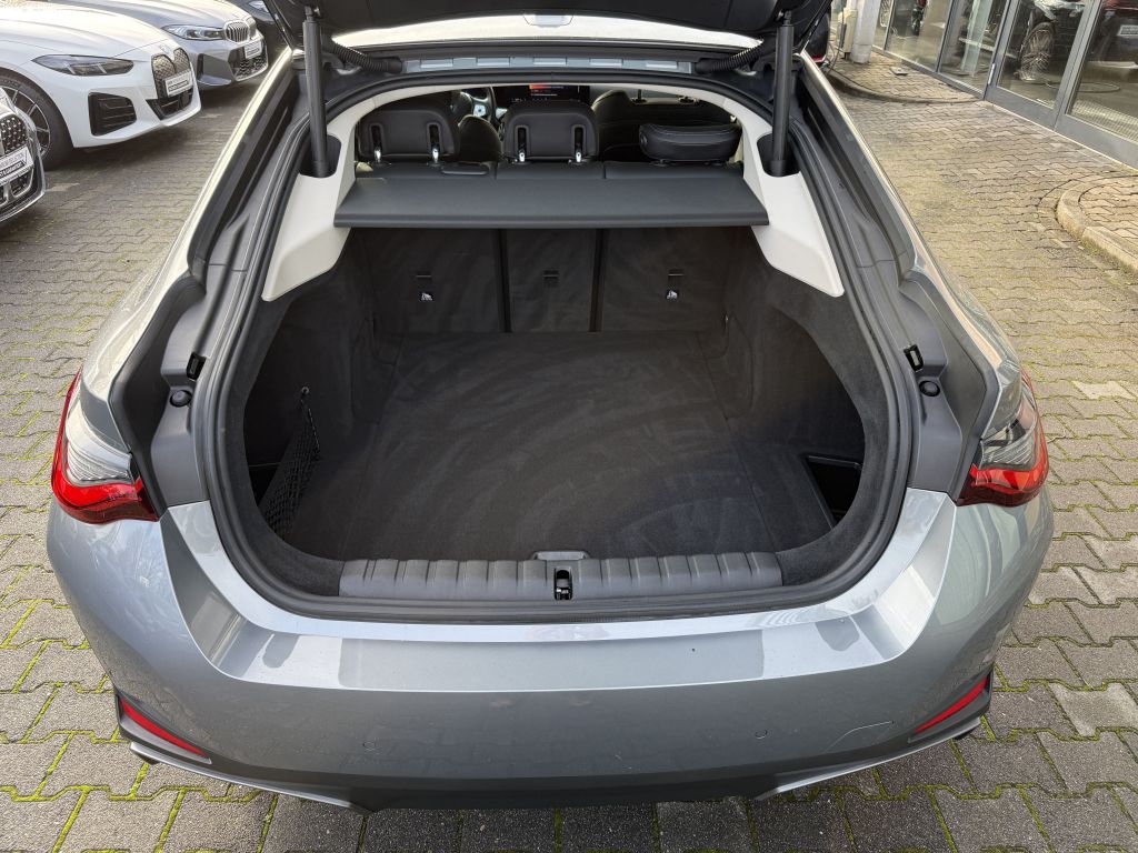 BMW i4 2023