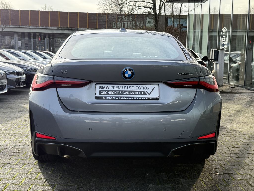 BMW i4 2023