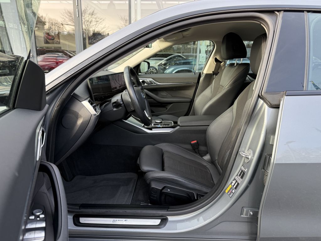 BMW i4 2023