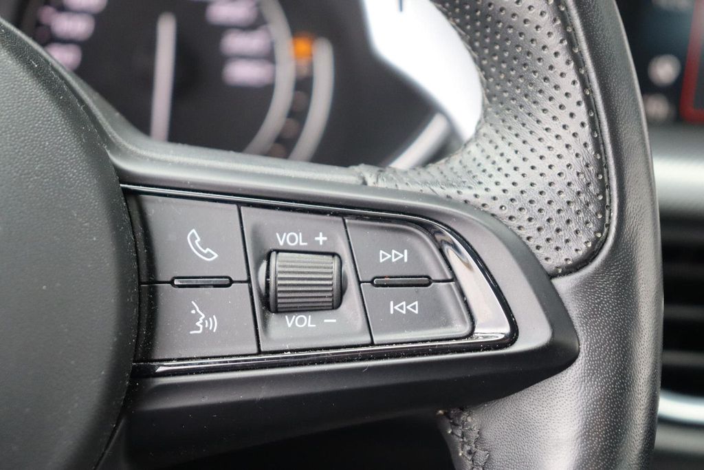 Alfa Romeo Stelvio 2021