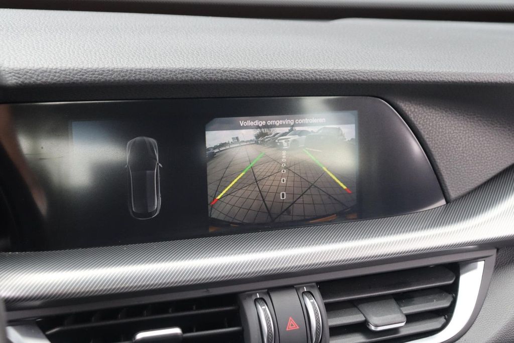 Alfa Romeo Stelvio 2021