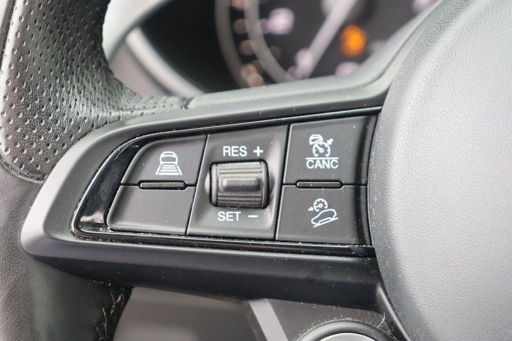 Alfa Romeo Stelvio 2021