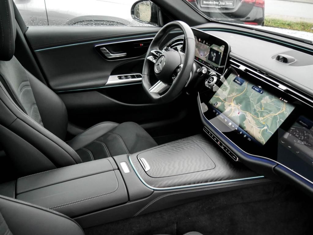 Mercedes-Benz E 300 2025