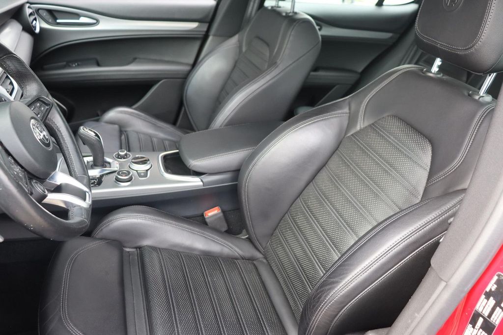 Alfa Romeo Stelvio 2021