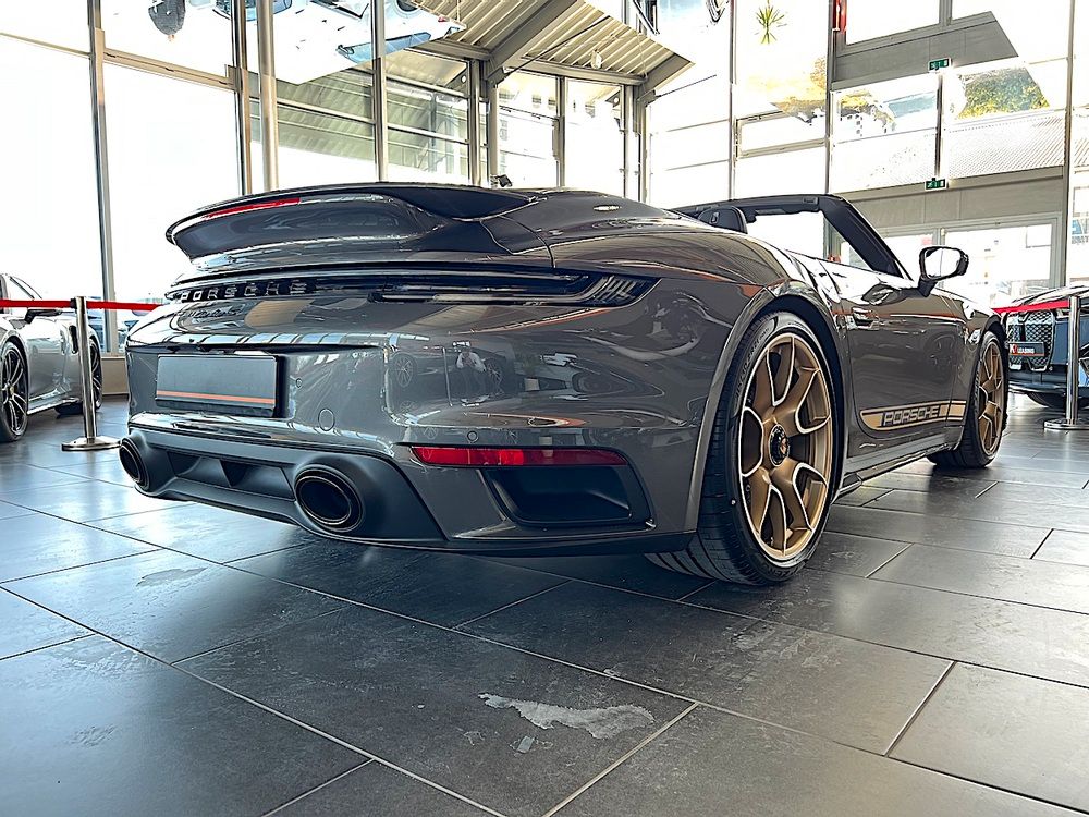 Porsche 992 2023