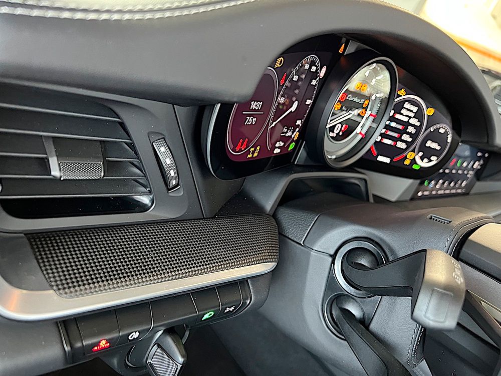 Porsche 992 2023