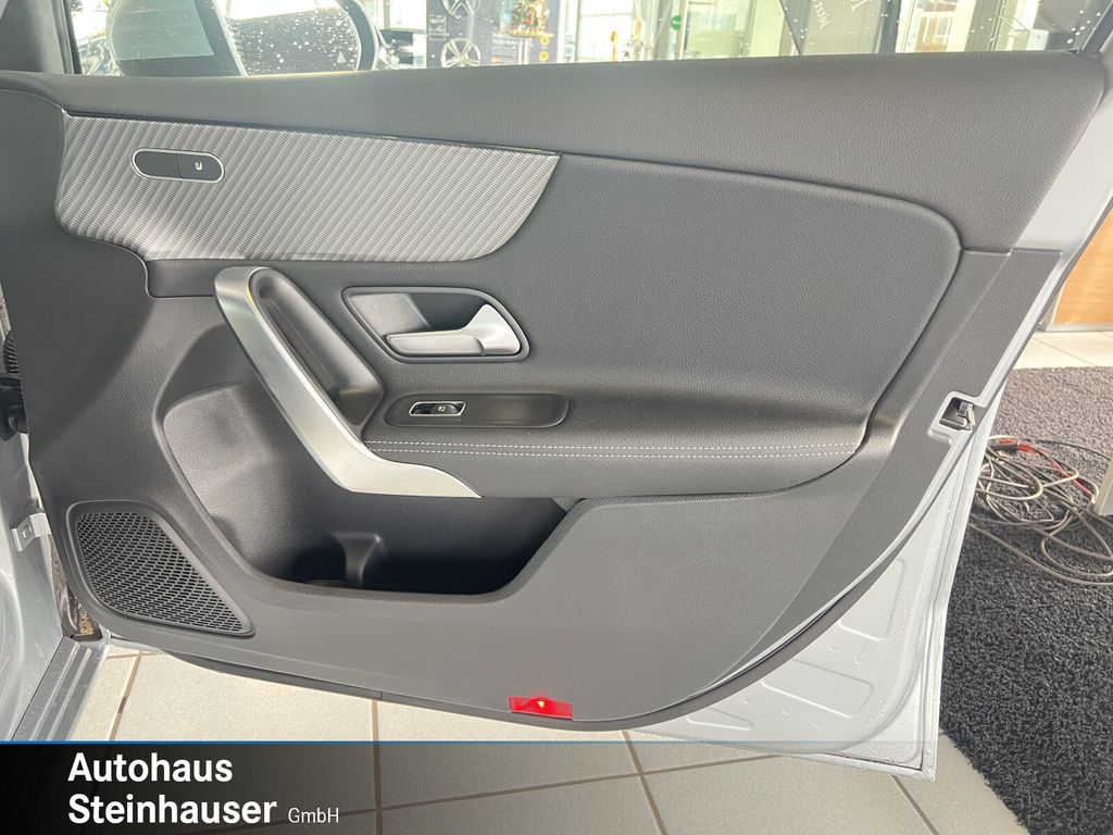 Mercedes-Benz A 180 2024