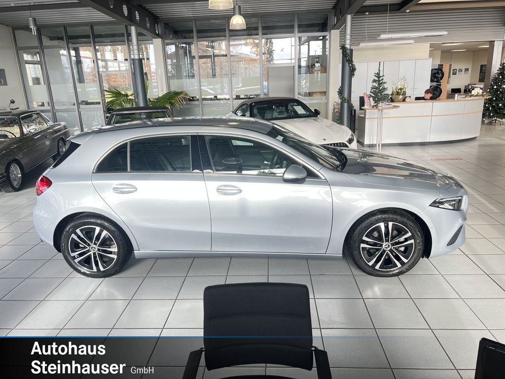 Mercedes-Benz A 180 2024