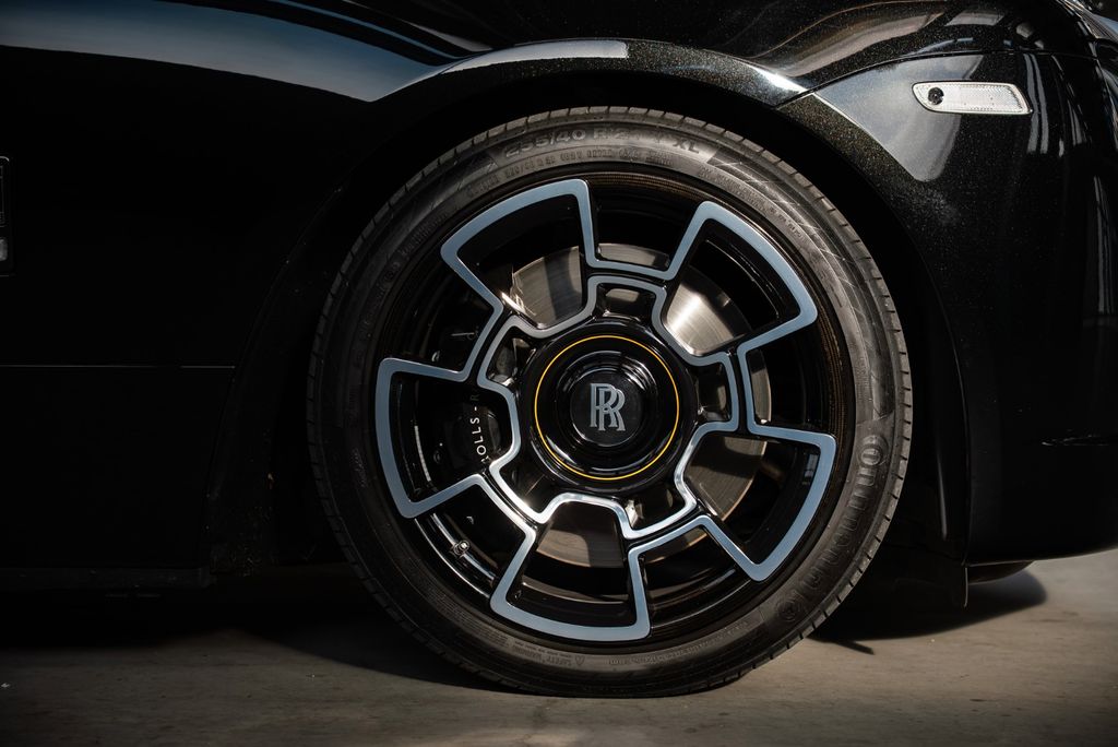 Rolls-Royce Dawn 2021