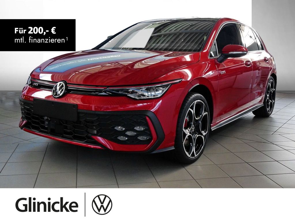 Volkswagen Golf 2025