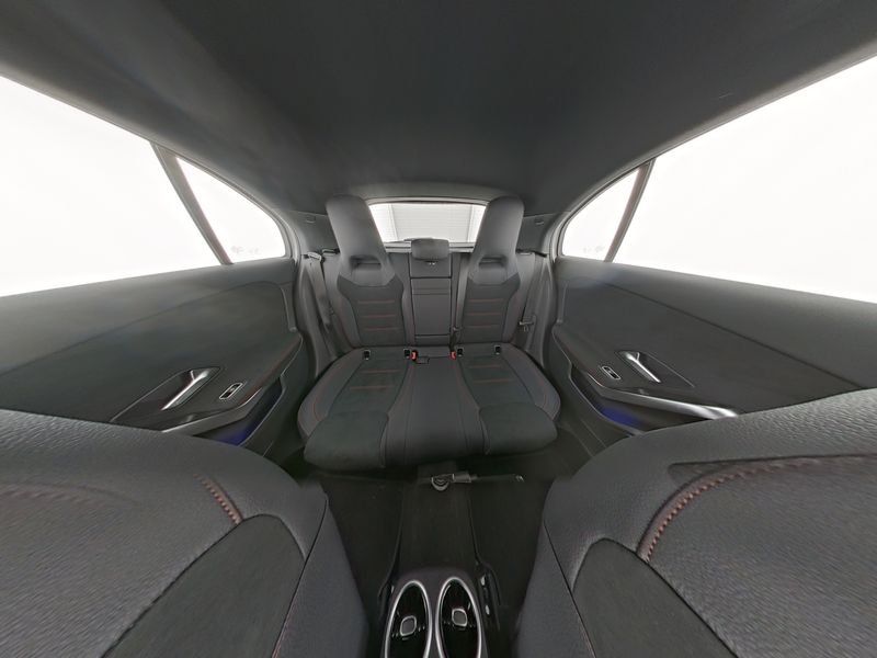 Mercedes-Benz A 250 2025