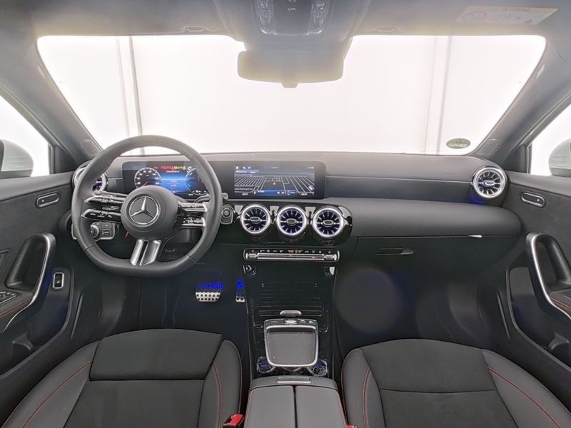 Mercedes-Benz A 250 2025