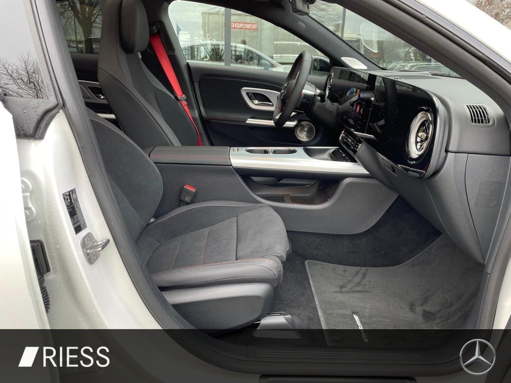 Mercedes-Benz CLA 350 2025