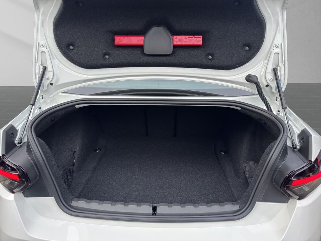 BMW 218 2024