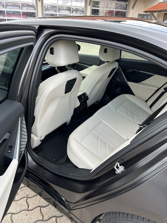 BMW i5 2023