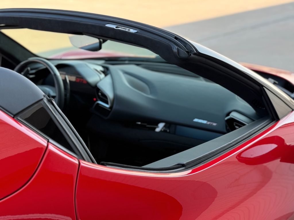 Ferrari 296 GTS 2024