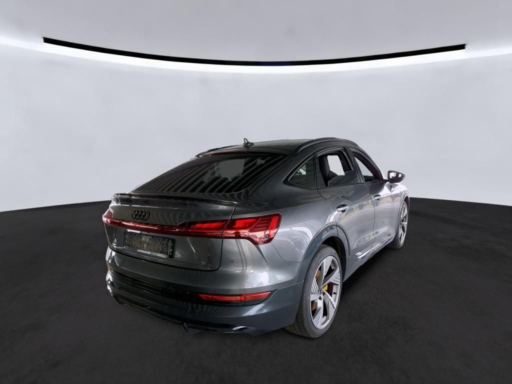 Audi e-tron 2022