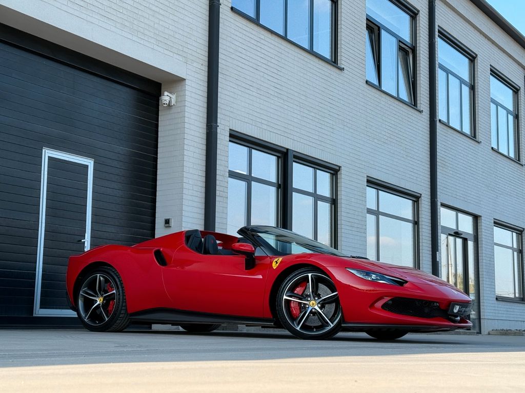 Ferrari 296 GTS 2024