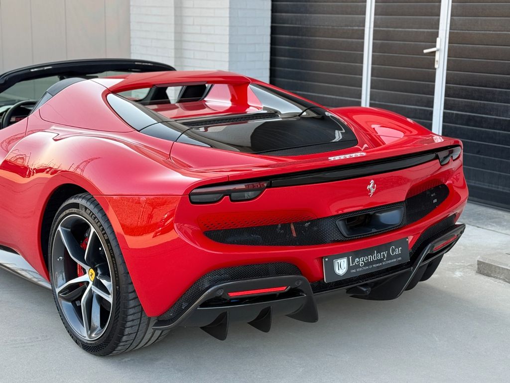 Ferrari 296 GTS 2024