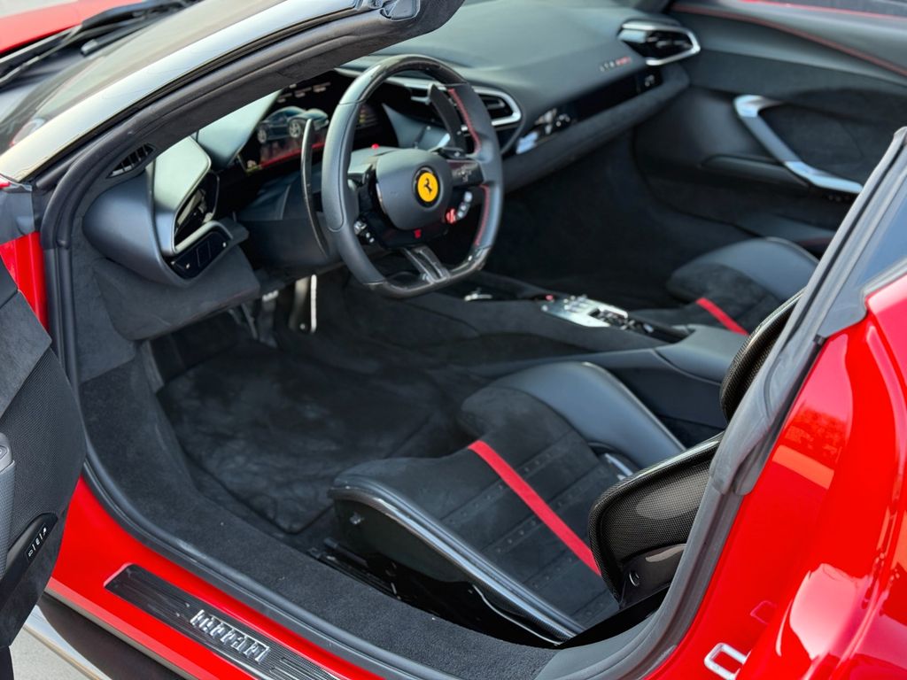 Ferrari 296 GTS 2024