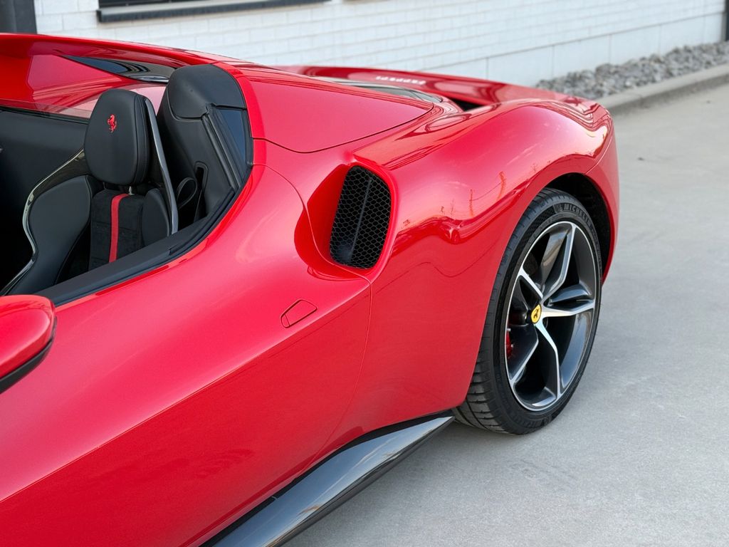 Ferrari 296 GTS 2024