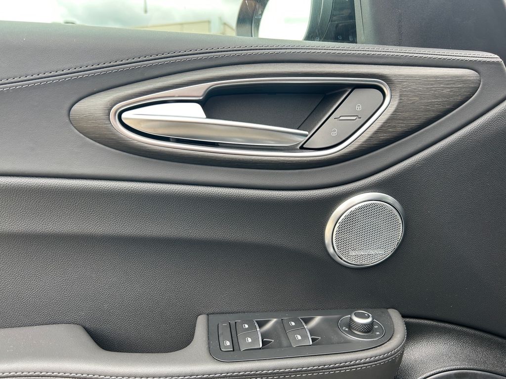 Alfa Romeo Giulia 2024